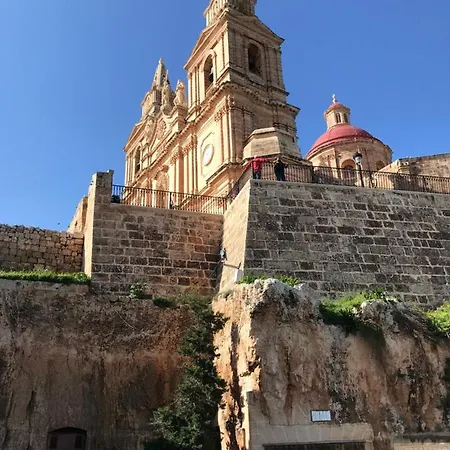 White Sands Меллиеха